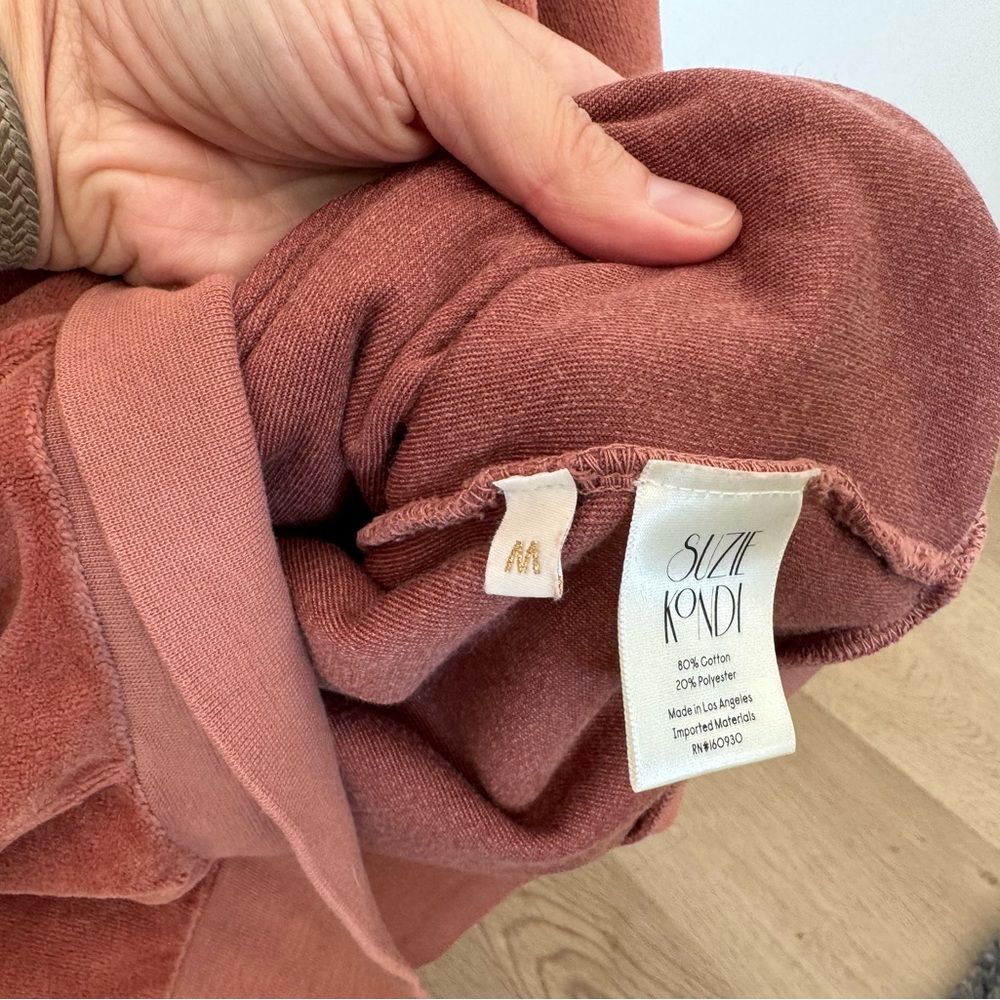 Suzi Kondi Rust Sweatshirt - Picture 4 of 4